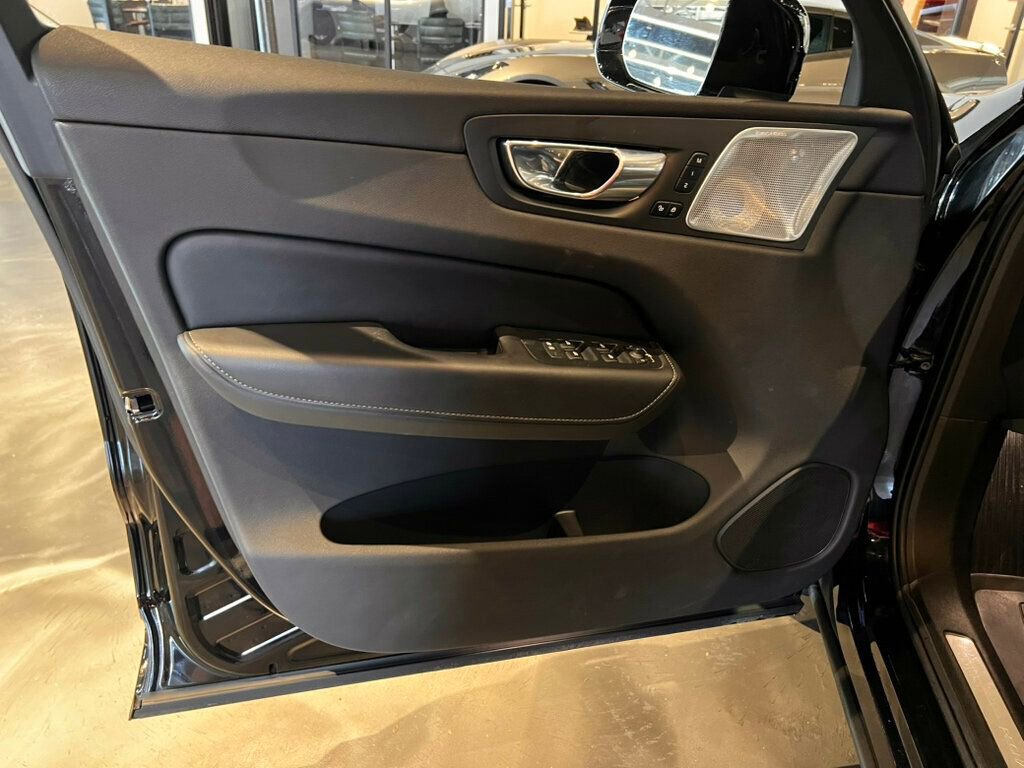 Used 2022 Volvo XC60 T8 Inscription w/ Advanced Package image 14