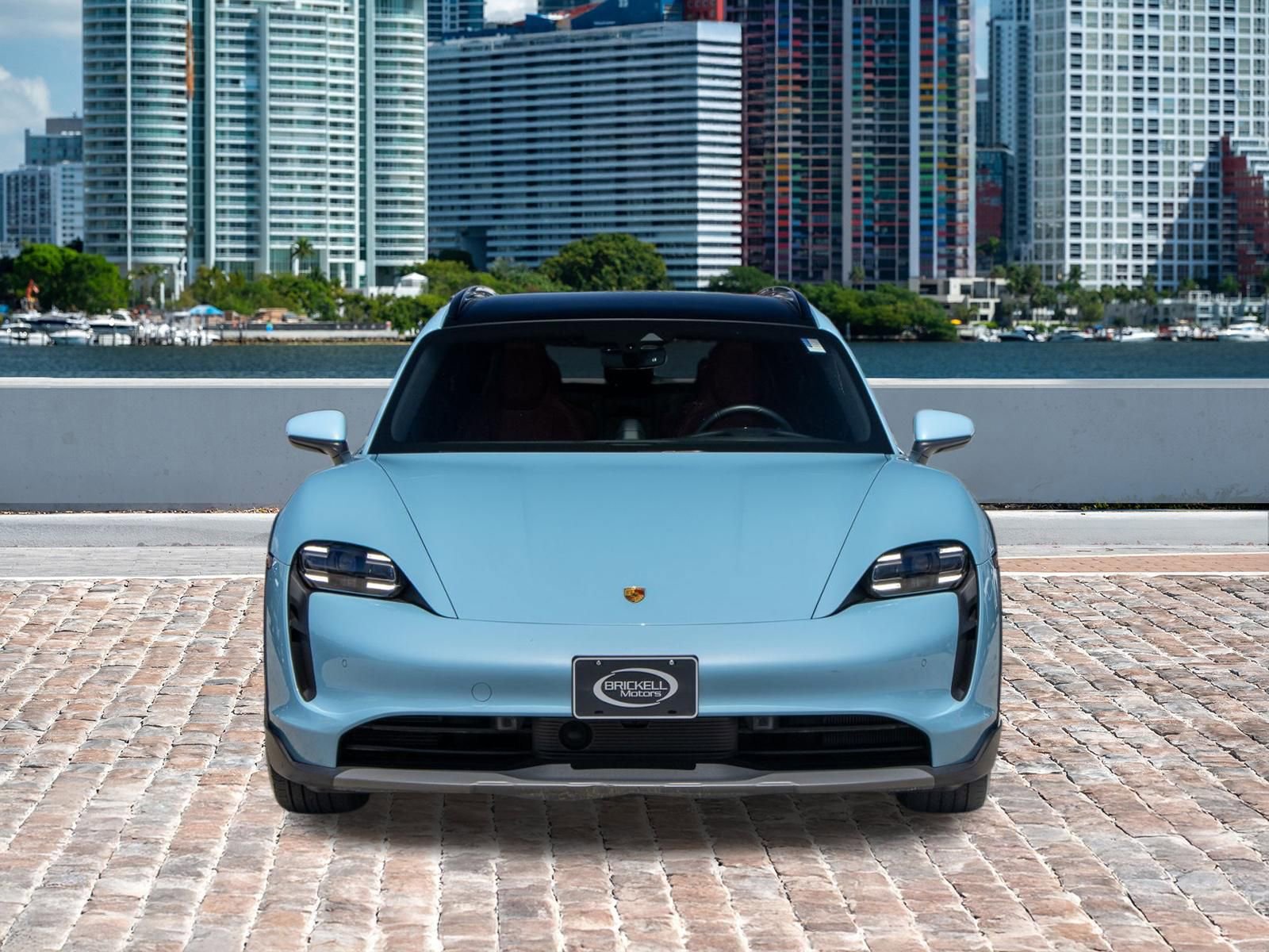 Used 2022 Porsche Taycan 4 Cross Turismo AWD/4WD image 2