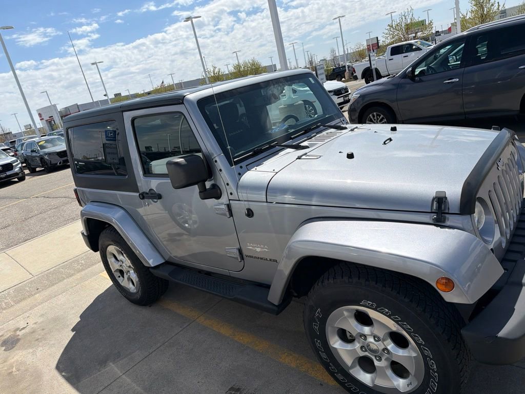 Used 2014 Jeep Wrangler Sahara w/ Connectivity Group AWD/4WD image 2