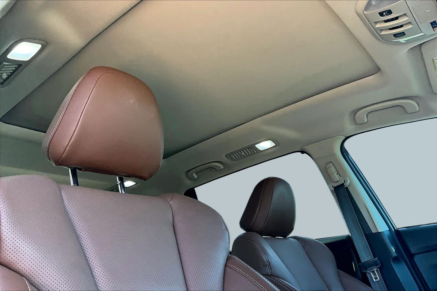 Used 2022 Subaru Ascent Touring AWD/4WD image 13