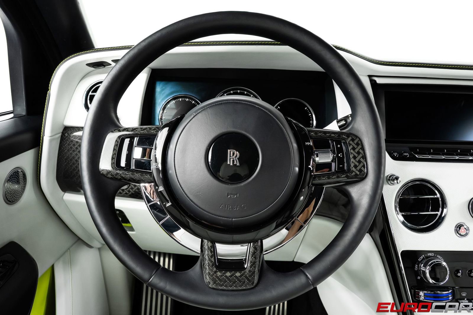 Used 2021 Rolls-Royce Cullinan Black Badge image 31