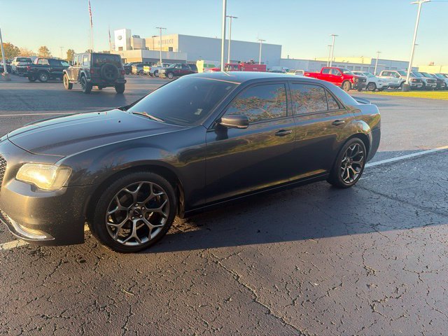 Used 2016 Chrysler 300 S w/ Luxury Group RWD image 2