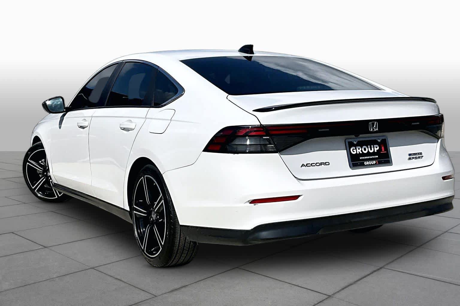 Used 2025 Honda Accord Sport image 12