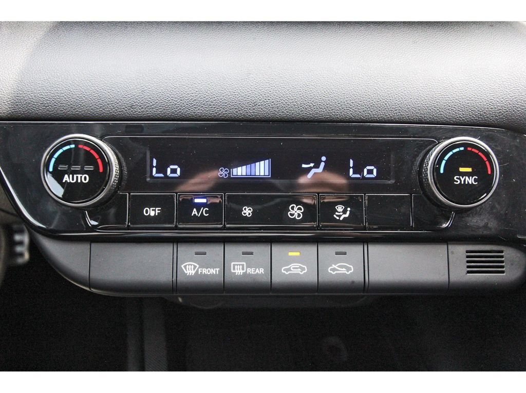 Certified 2026 Hyundai Elantra Sport w/ Cargo Package FWD image 27