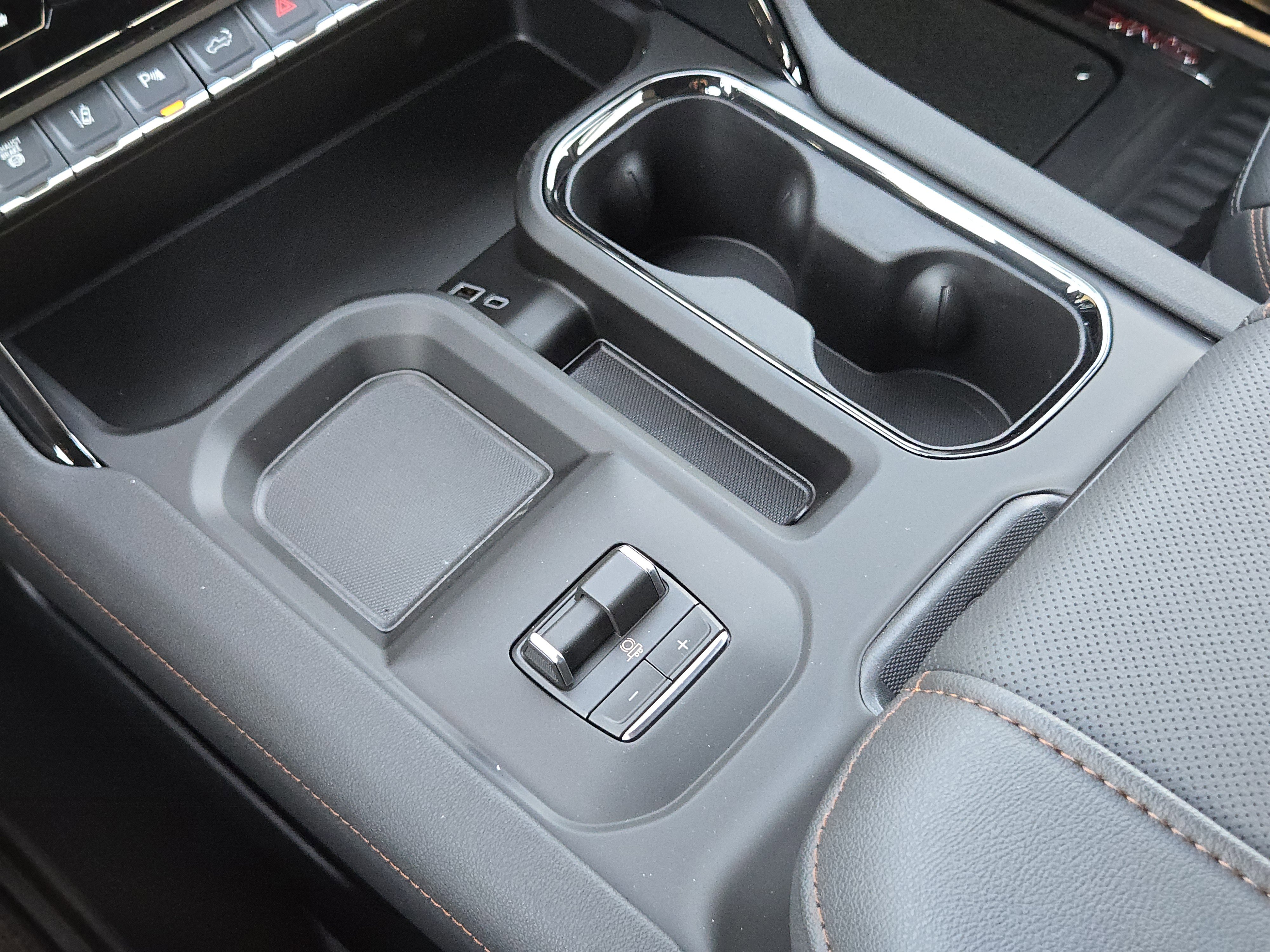 New 2026 GMC Sierra 2500 AT4 w/ AT4 Premium Plus Package image 16