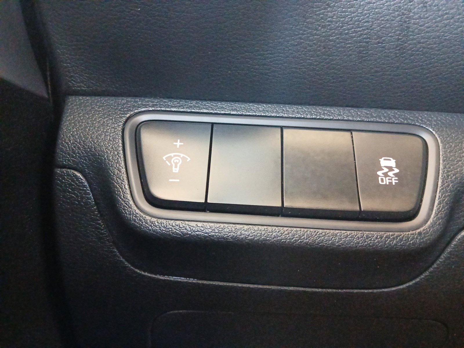 Used 2024 Kia Forte LX image 19