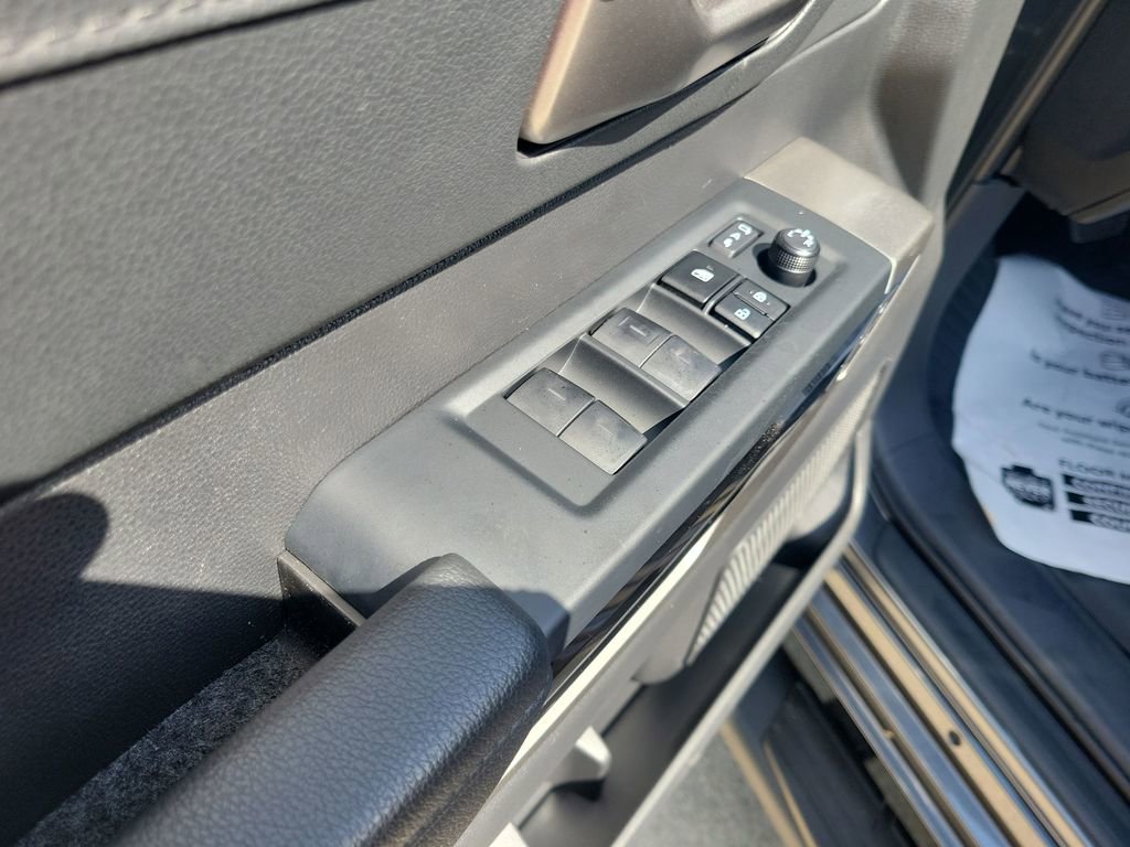 Used 2025 Toyota Tundra Limited image 13