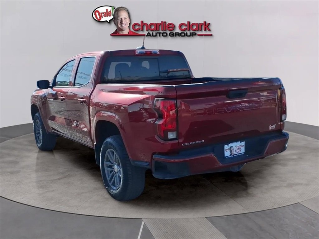 Used 2025 Chevrolet Colorado LT image 3