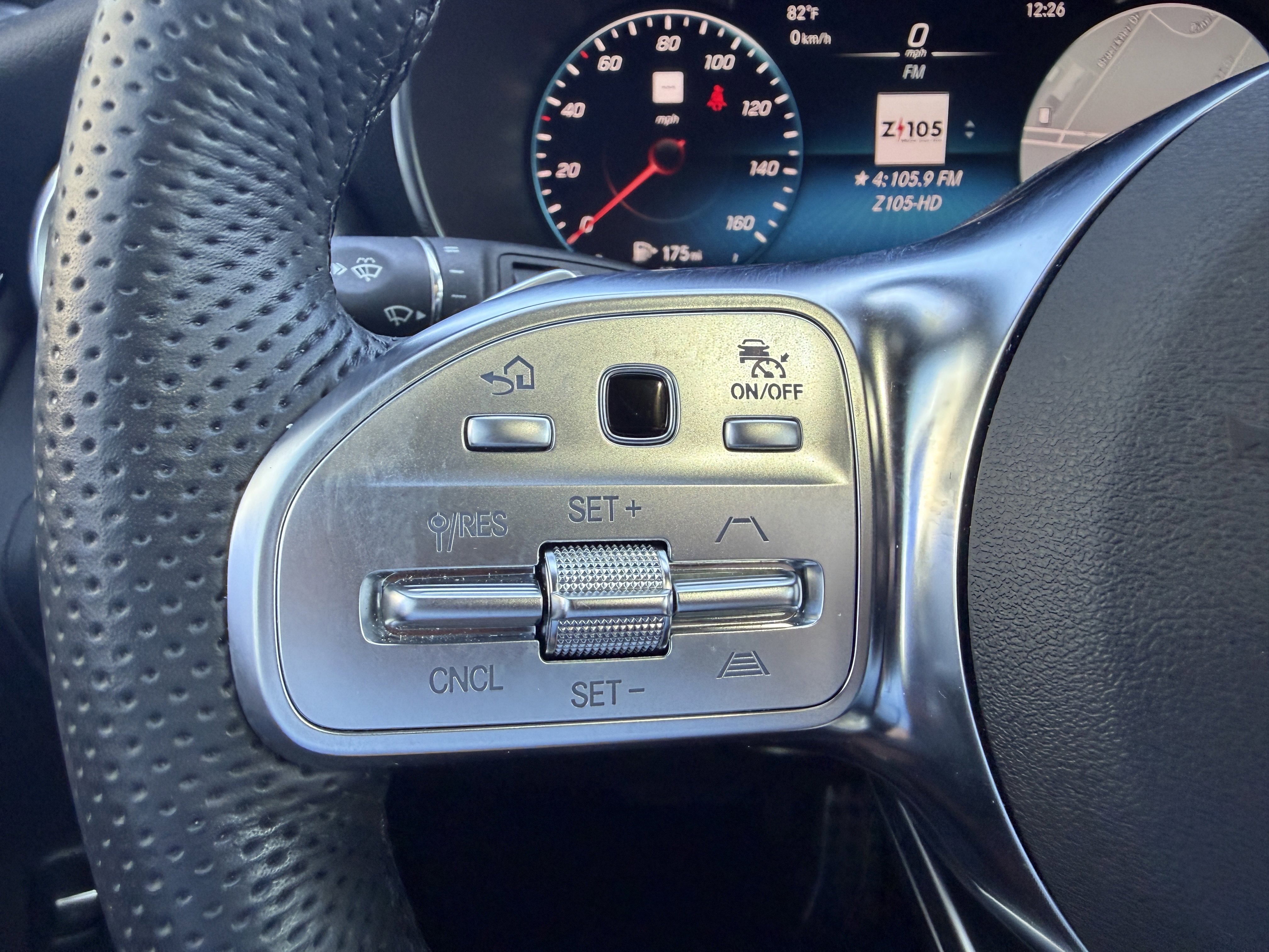 Used 2020 Mercedes-Benz GLC 300 image 24