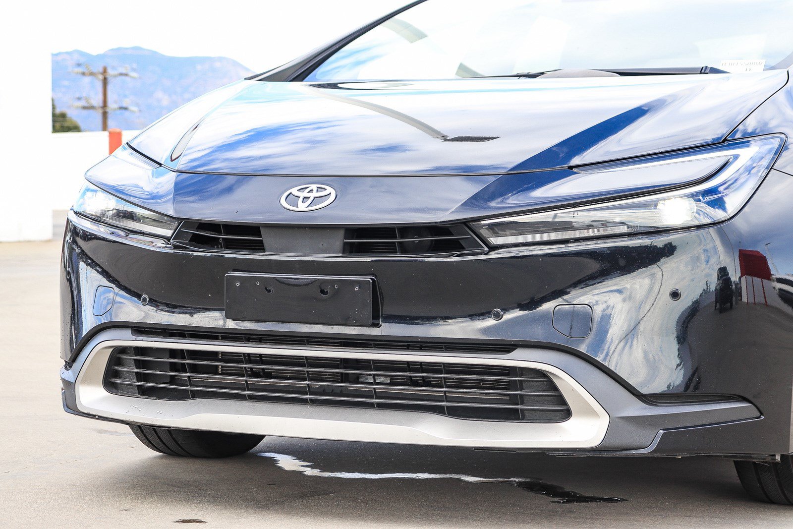 Certified 2024 Toyota Prius Prime FWD image 9