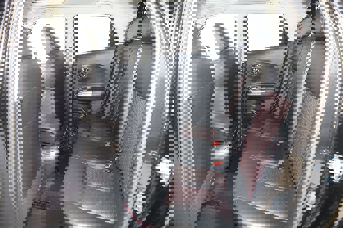 Used 2016 Nissan Juke SL image 43