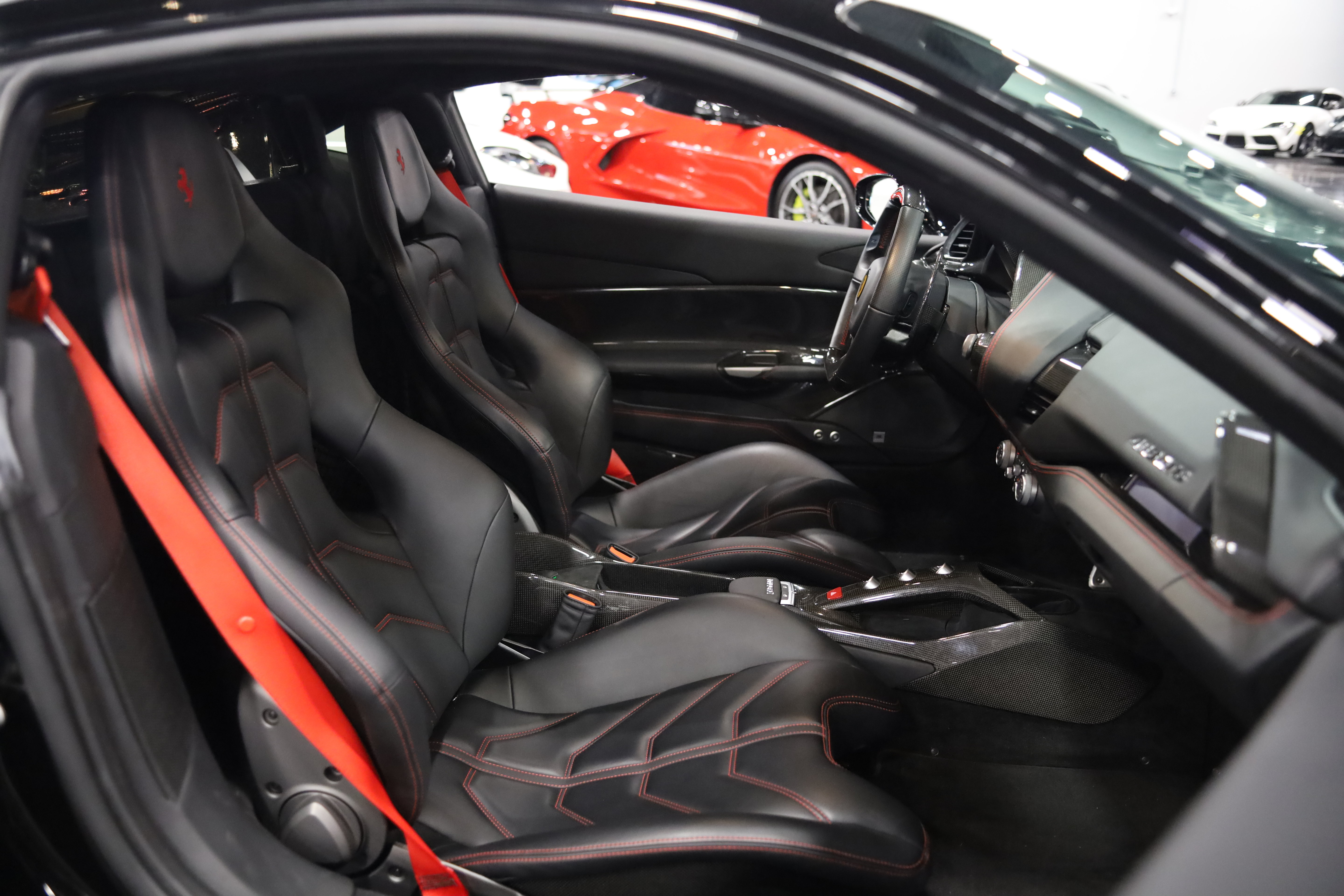Used 2016 Ferrari 488 GTB RWD image 36