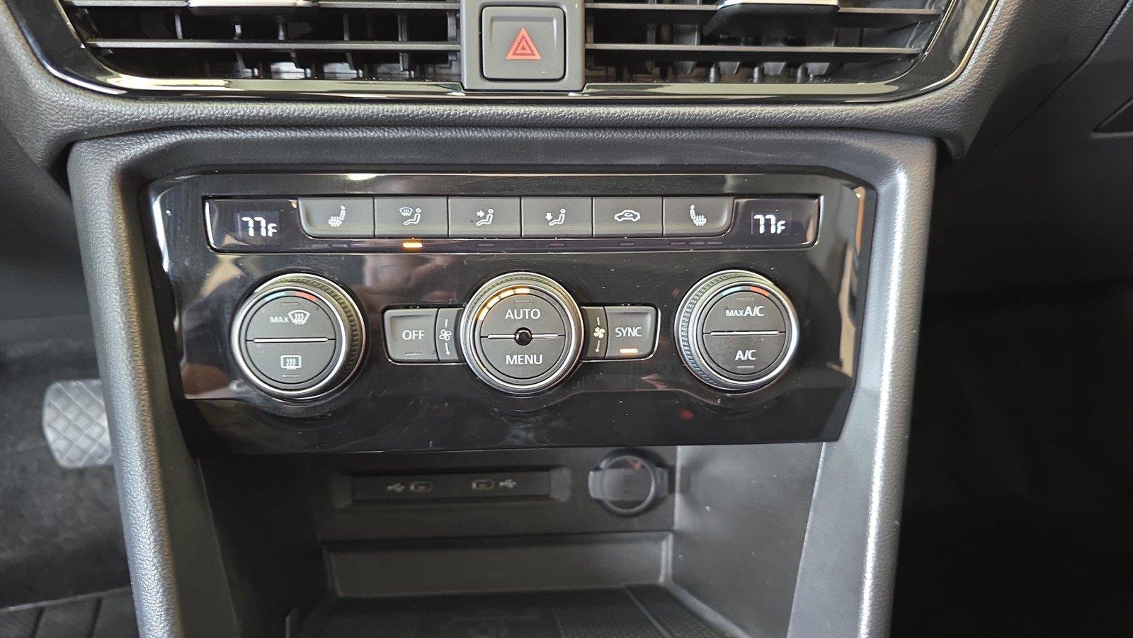 Used 2024 Volkswagen Taos SE AWD/4WD image 23