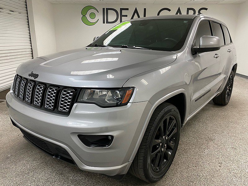Used 2020 Jeep Grand Cherokee Altitude image 1