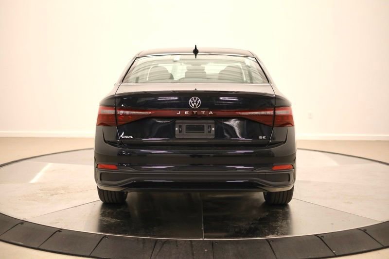 New 2026 Volkswagen Jetta SE image 4