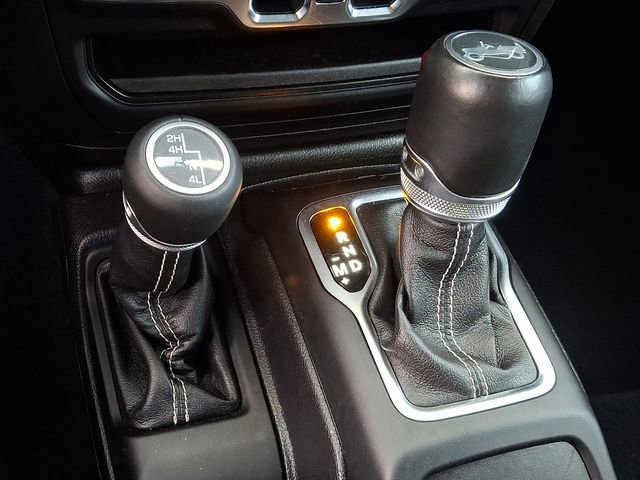 Used 2018 Jeep Wrangler Unlimited Sahara image 14