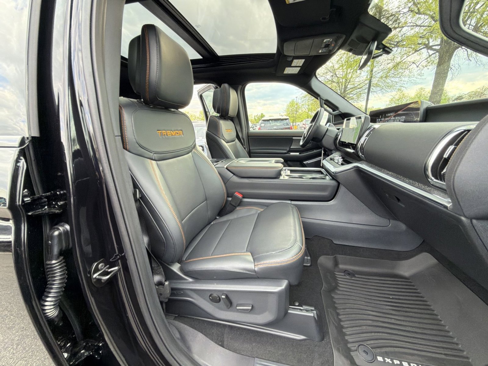 New 2026 Ford Expedition Tremor image 26