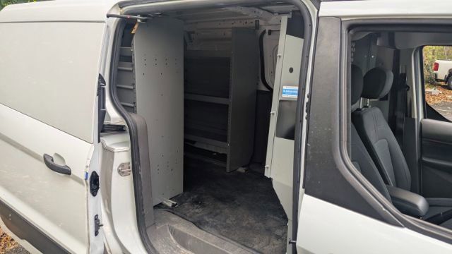 Used 2020 Ford Transit Connect XLT image 19