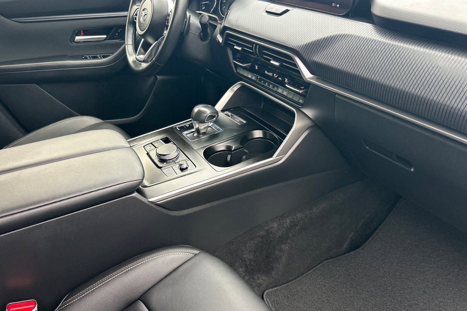 Used 2024 MAZDA CX-90 3.3 Turbo w/ Select Package image 14