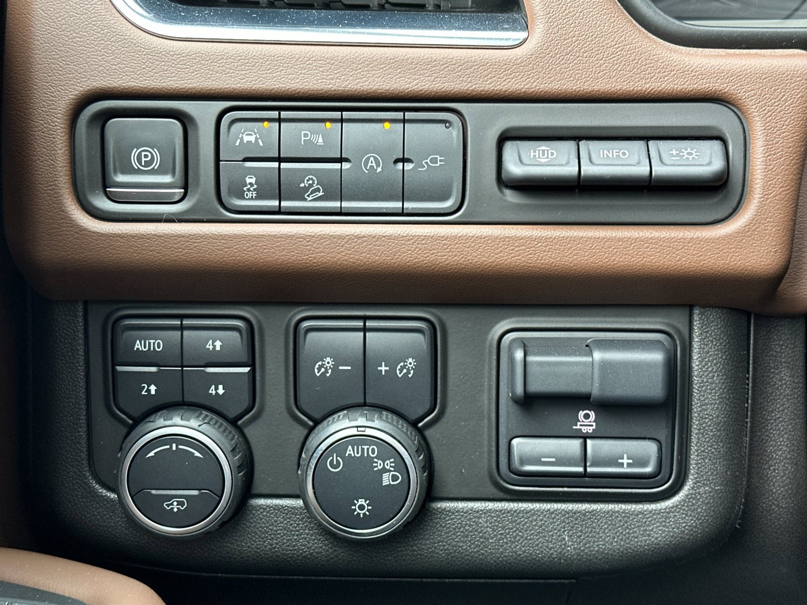 Used 2021 Chevrolet Tahoe High Country image 34