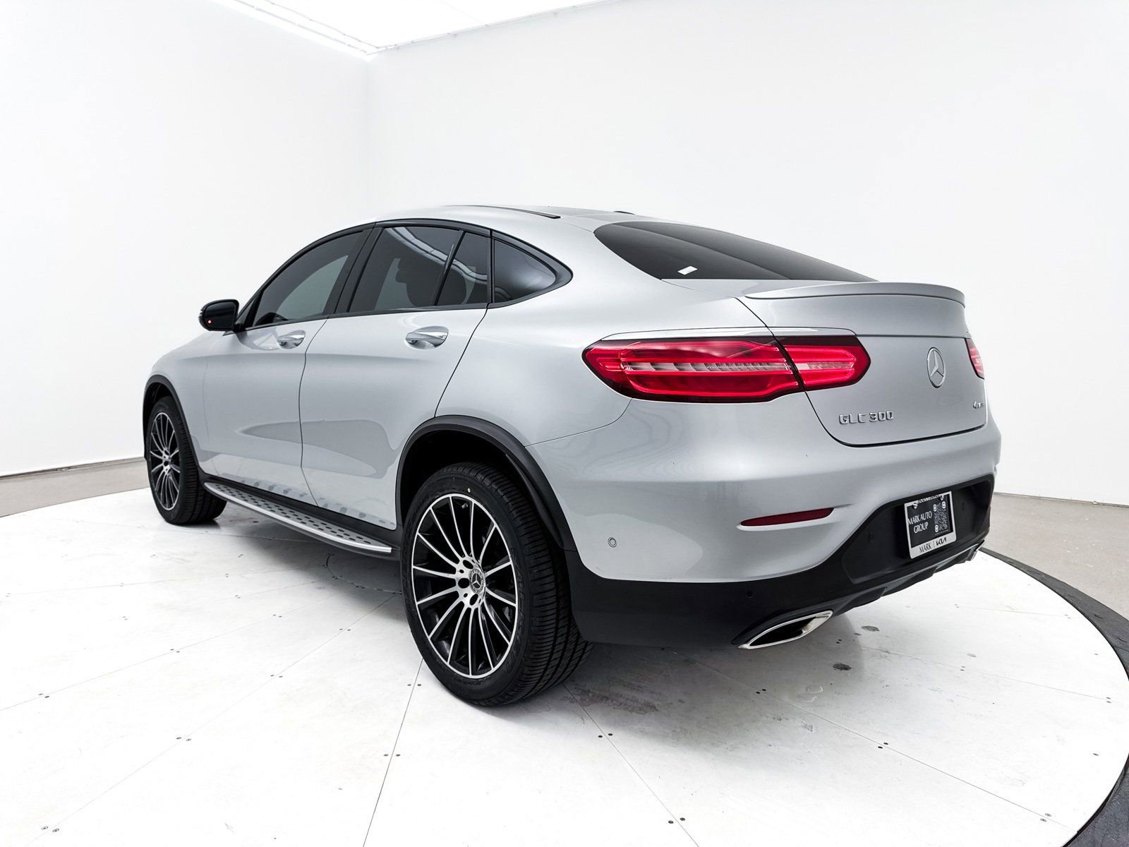 Used 2019 Mercedes-Benz GLC 300 4MATIC Coupe image 16