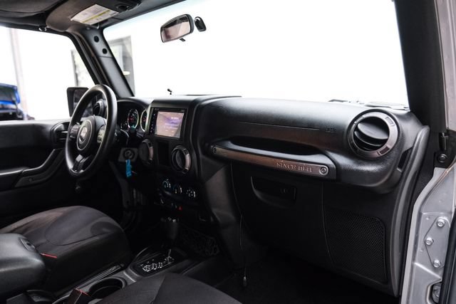 Used 2015 Jeep Wrangler Unlimited Sport AWD/4WD image 13