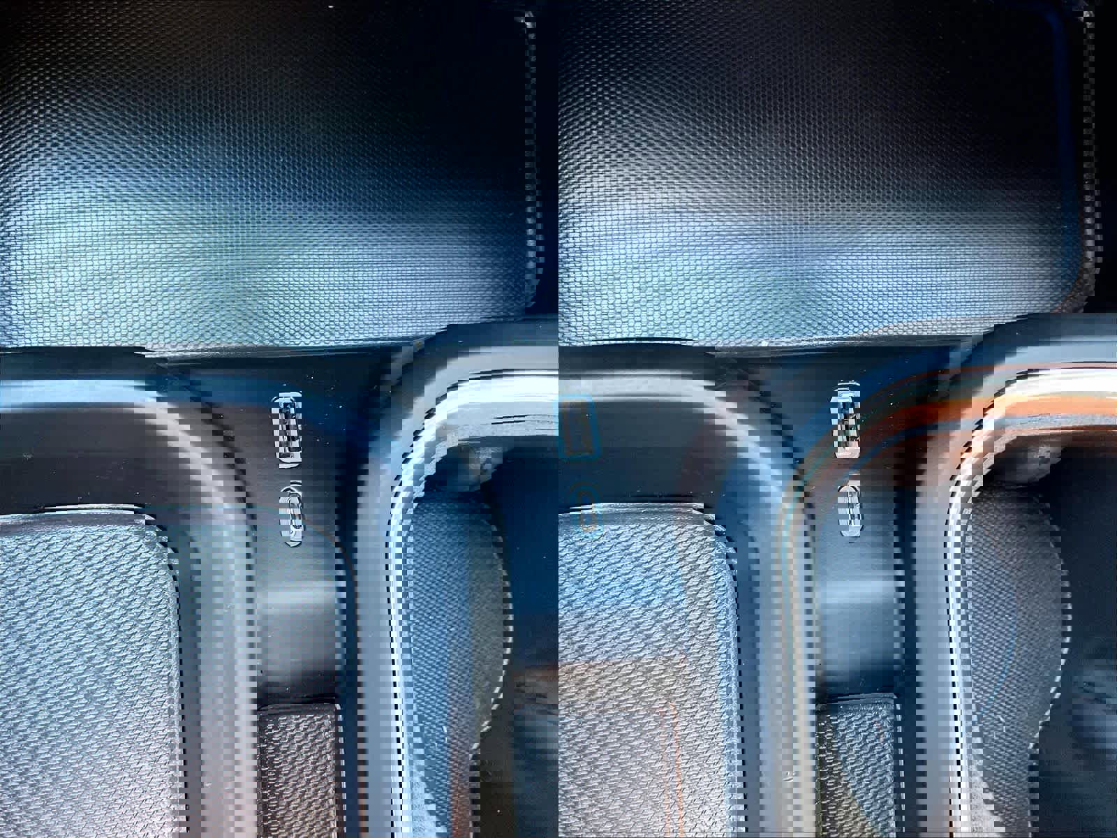 Used 2025 GMC Sierra 2500 Denali Ultimate w/ Max Trailering Package image 36