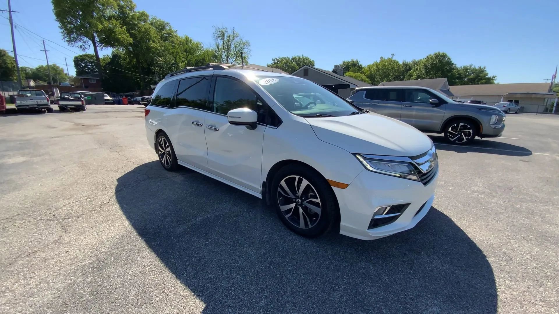Used 2018 Honda Odyssey Elite image 2