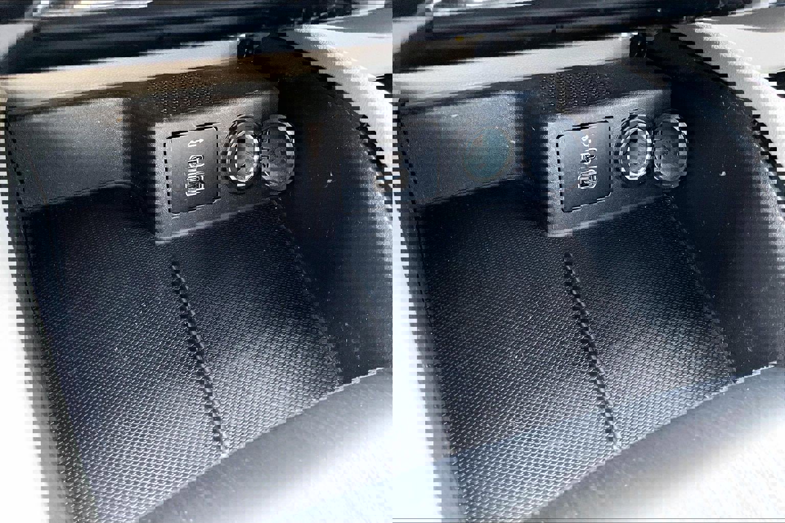 Used 2025 Ford Escape SE image 31