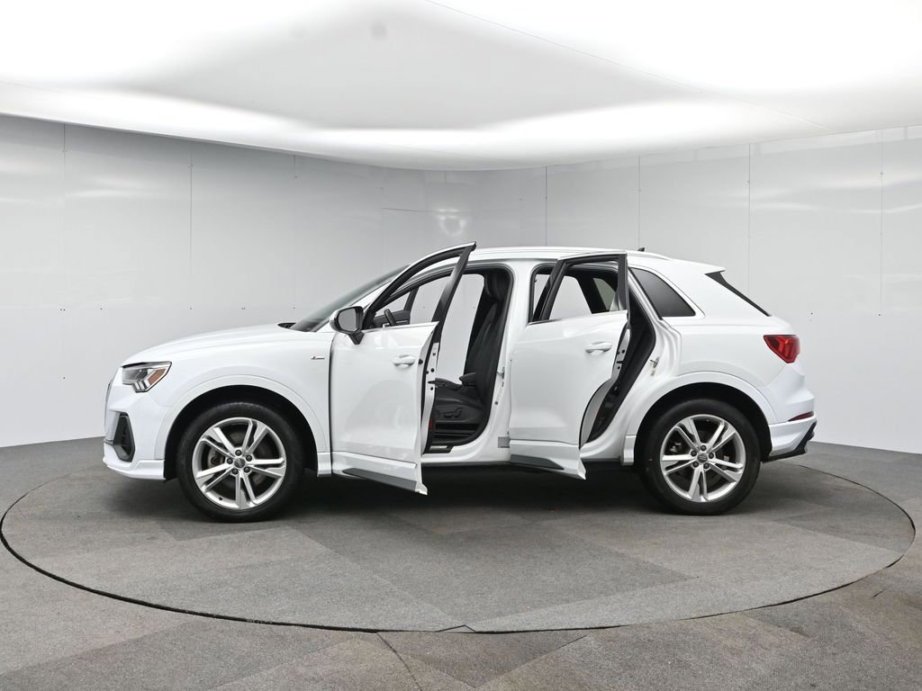 Used 2020 Audi Q3 2.0T Premium Plus w/ Premium Plus Package image 57