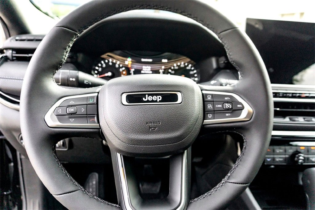 New 2026 Jeep Compass Latitude image 12