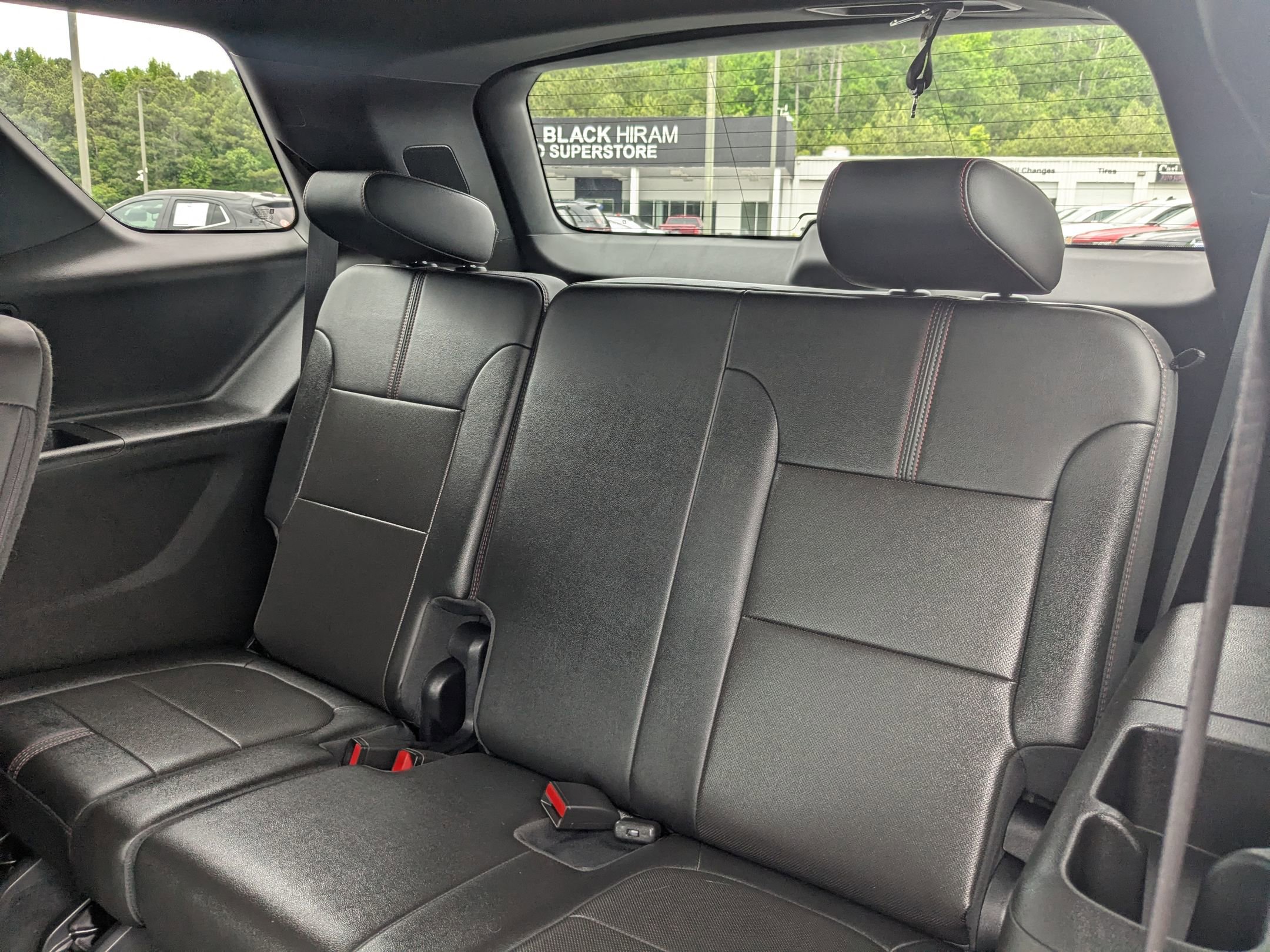 Used 2023 Chevrolet Traverse RS FWD image 26