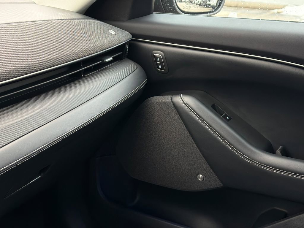 Used 2024 Ford Mustang Mach-E Premium image 31