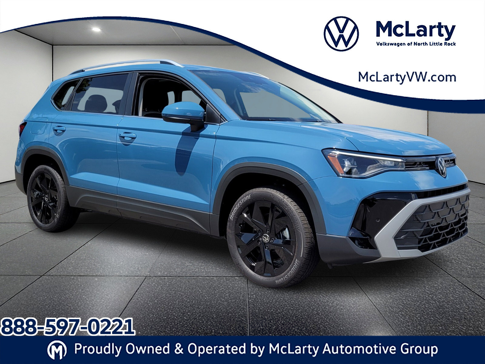 New 2025 Volkswagen Taos SE image 1