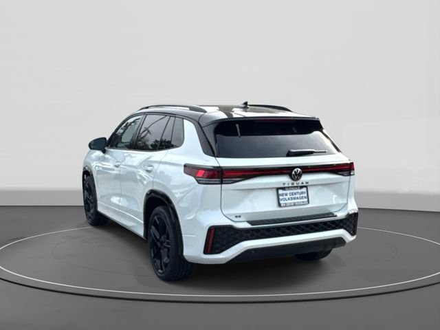 New 2026 Volkswagen Tiguan SE R-Line FWD image 4