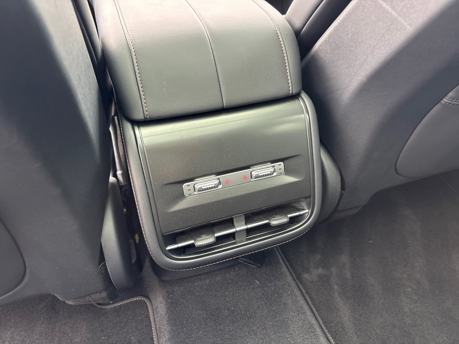 New 2026 Lincoln Nautilus Premier w/ Equipment Group 102A AWD/4WD image 33