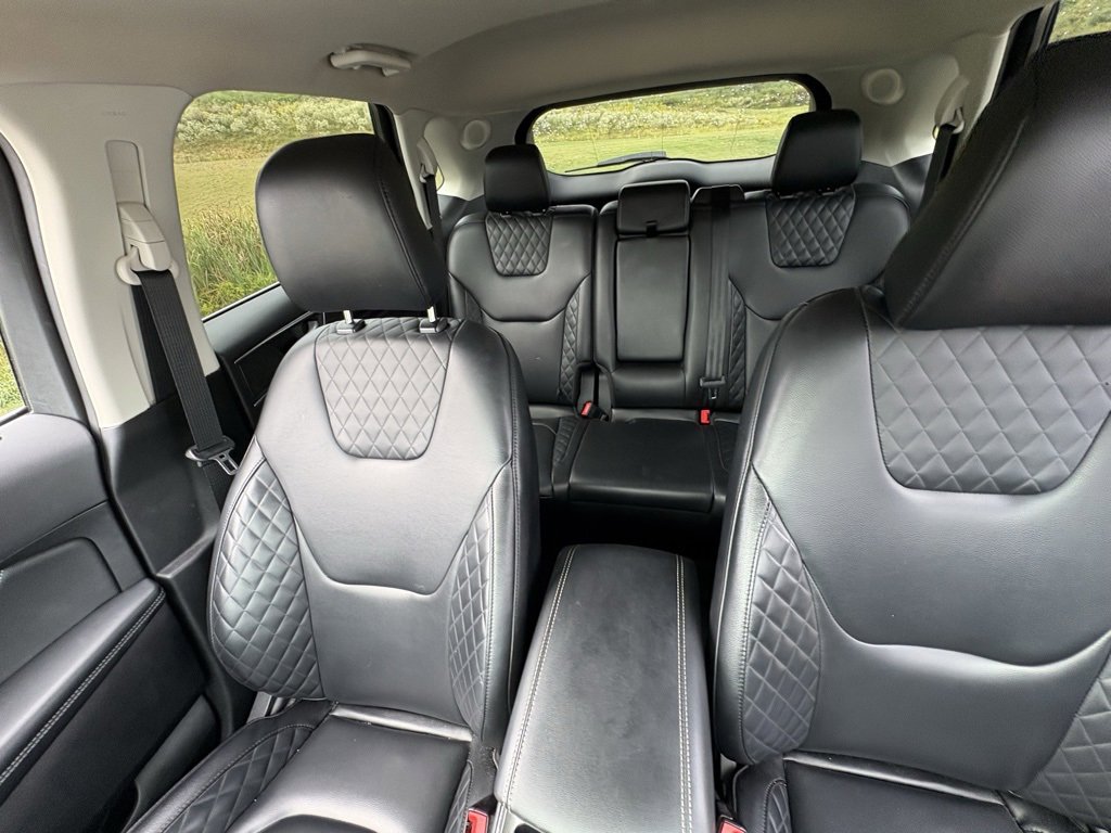 Used 2024 Ford Edge Titanium image 39