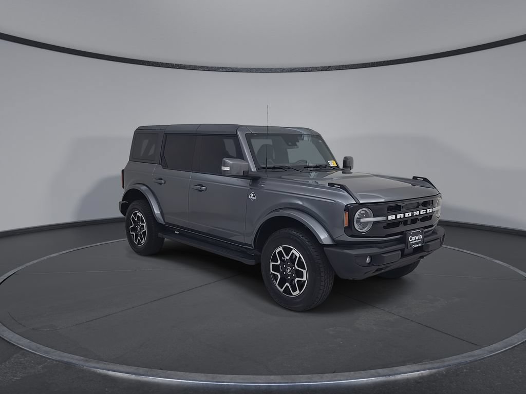 Used 2024 Ford Bronco Outer Banks AWD/4WD image 3