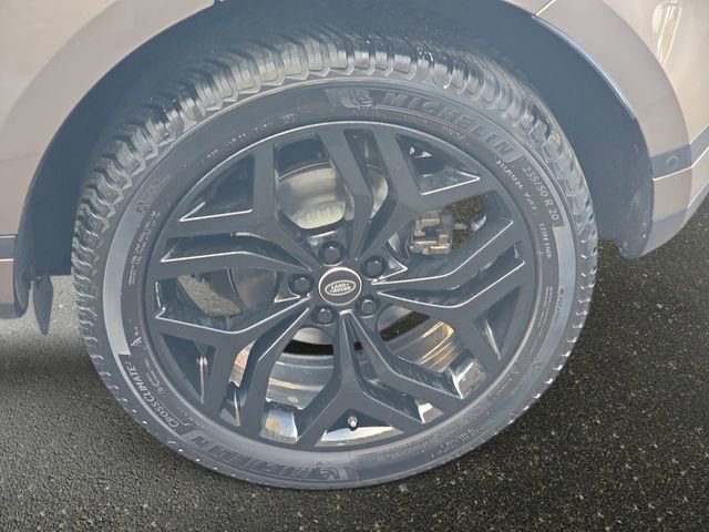 Used 2020 Land Rover Range Rover Evoque SE image 35