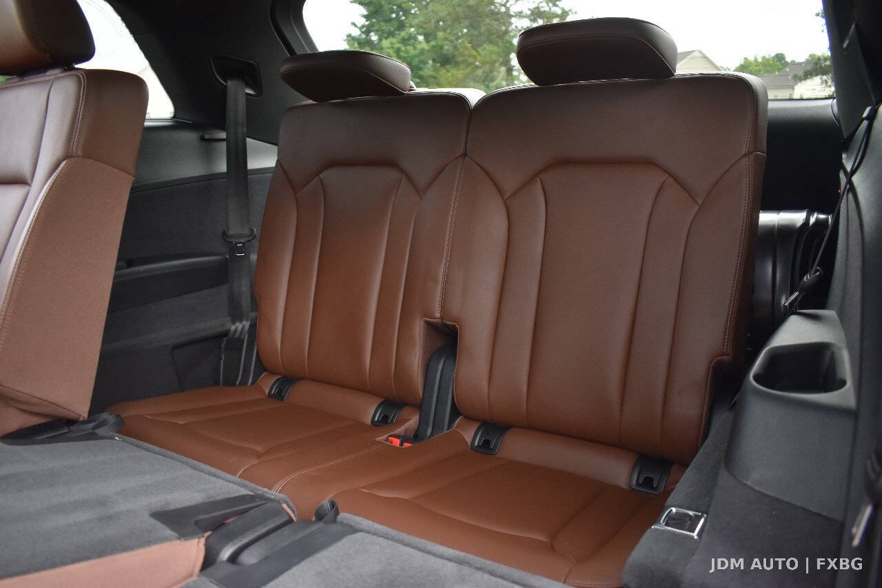 Used 2019 Audi Q7 3.0T Premium w/ Convenience Package AWD/4WD image 16