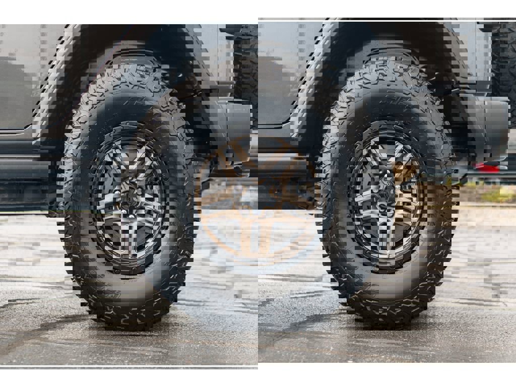 Used 2018 Jeep Wrangler Unlimited Rubicon w/ Dual Top Group image 5