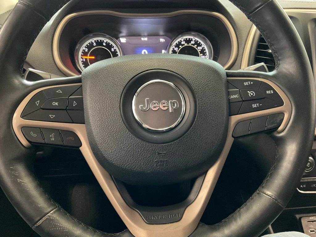 Used 2015 Jeep Cherokee Limited image 11