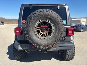 Used 2022 Jeep Wrangler Unlimited Rubicon w/ Xtreme Recon 35" Tire Package image 4