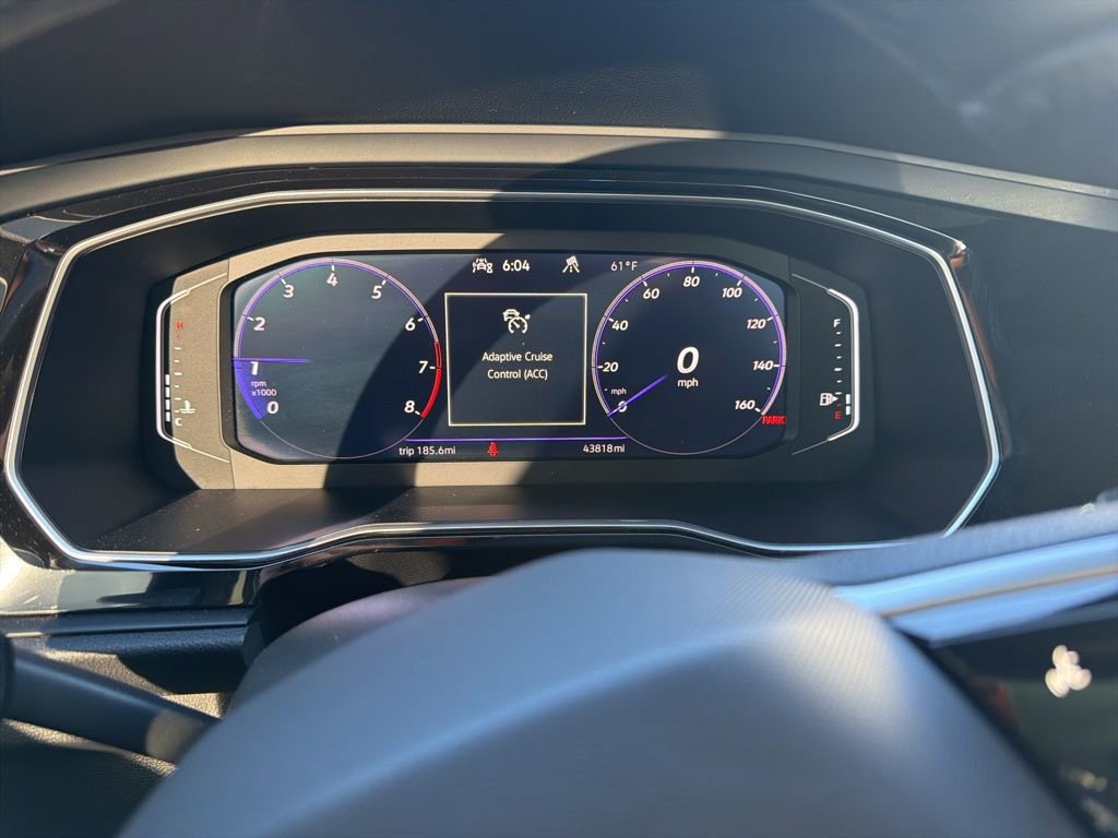 Used 2024 Volkswagen Jetta GLI 40th Anniversary Edition FWD image 10