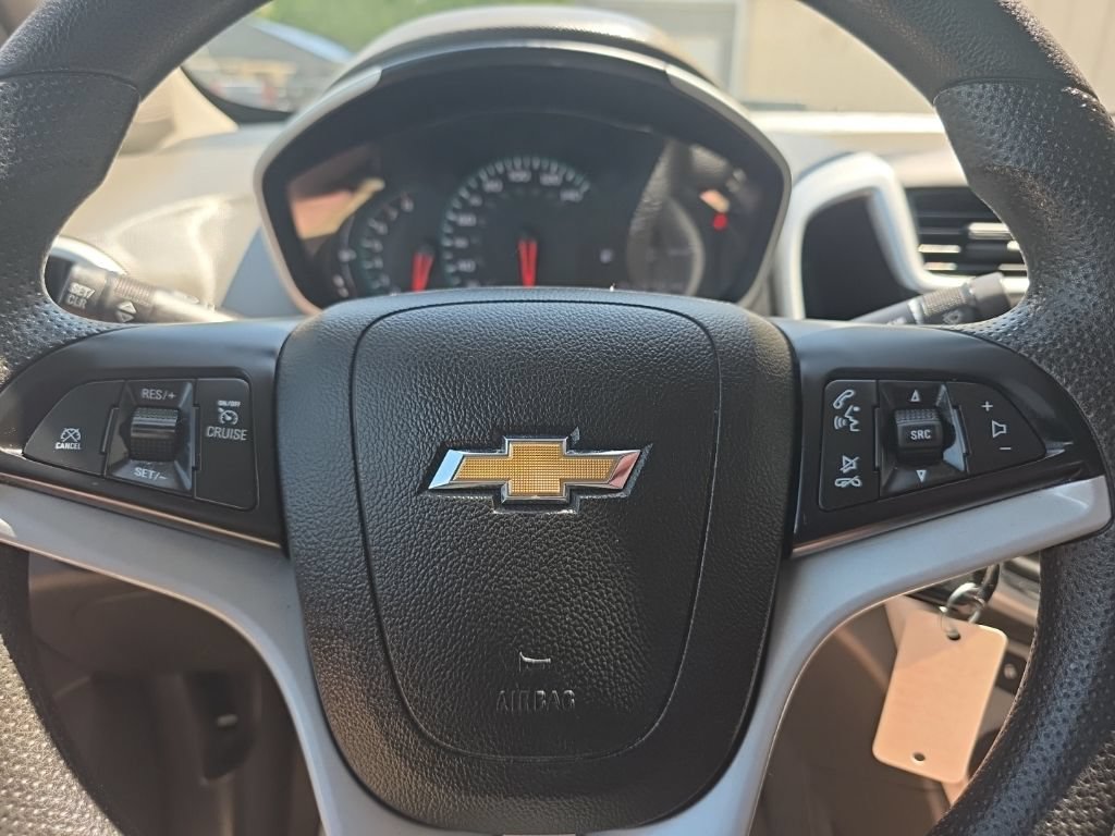 Used 2018 Chevrolet Sonic LT FWD image 17