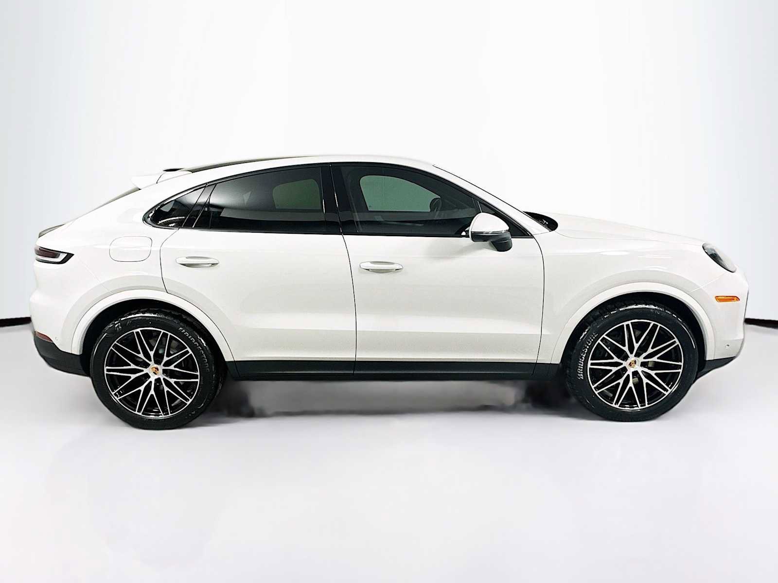 New 2025 Porsche Cayenne Coupe image 8
