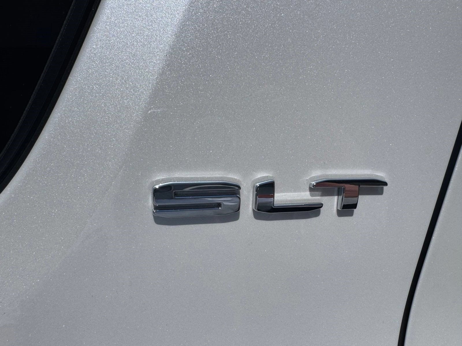 Certified 2023 GMC Acadia SLT w/ Technology Package FWD image 14