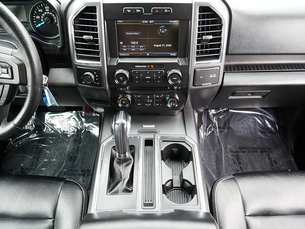 Used 2015 Ford F150 XLT w/ Equipment Group 302A Luxury AWD/4WD image 22