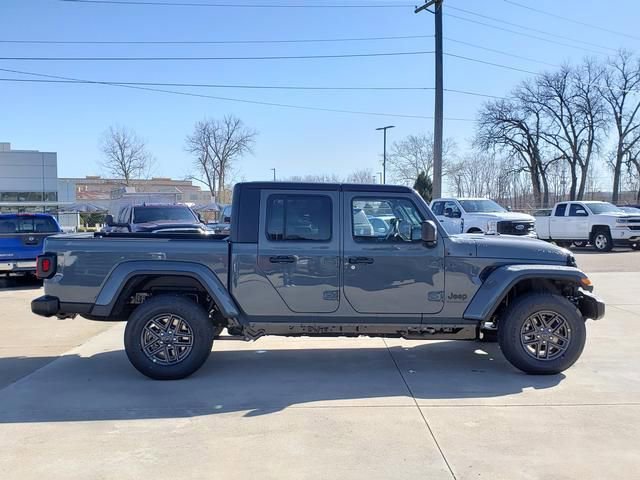 New 2026 Jeep Gladiator Sport AWD/4WD image 10