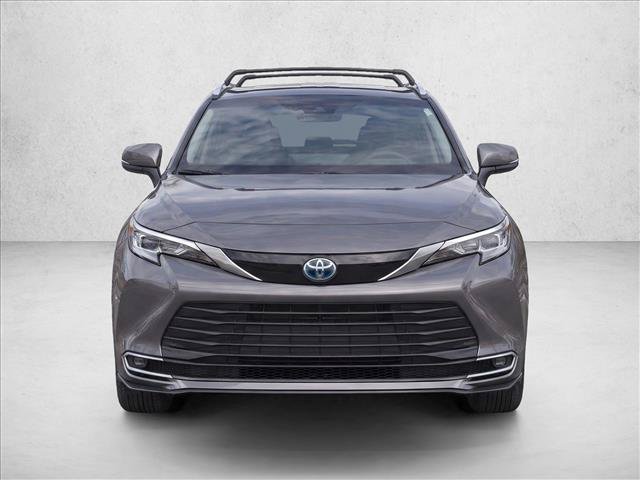 Used 2024 Toyota Sienna Platinum AWD/4WD image 10